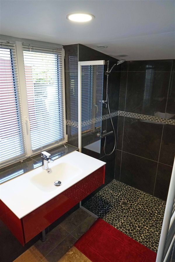 Bathrooms - photo 1