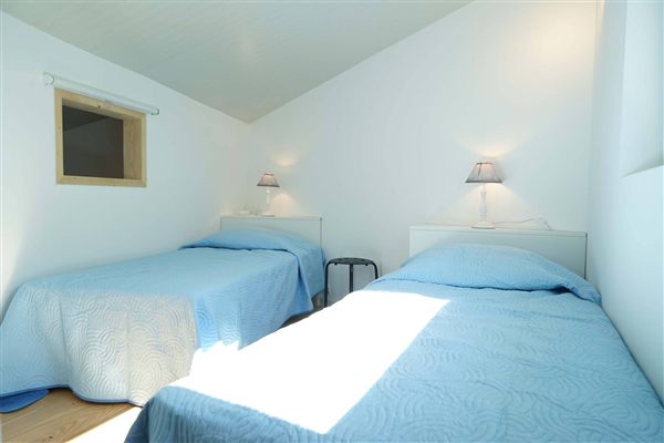 Bedrooms - photo 3