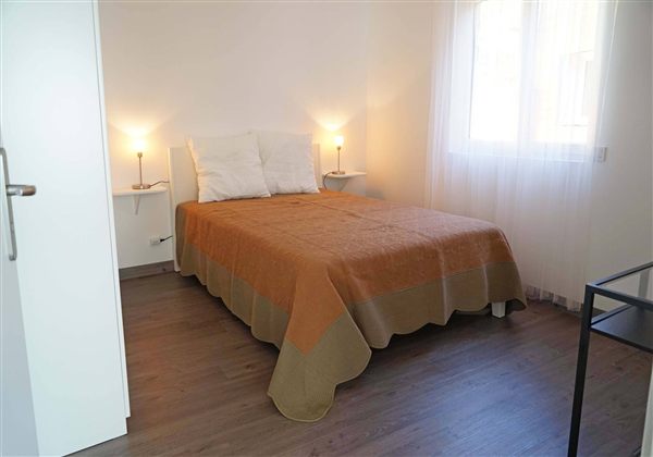 Bedrooms - photo 5