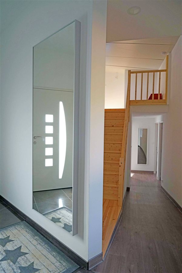 Entrance and hallway - photo 5